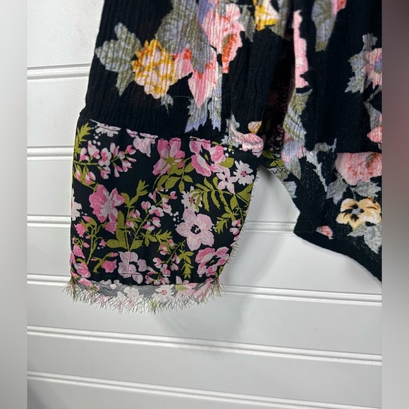 Free People women’s black multi colored floral button down blouse. Size Medium - Picture 3 of 7